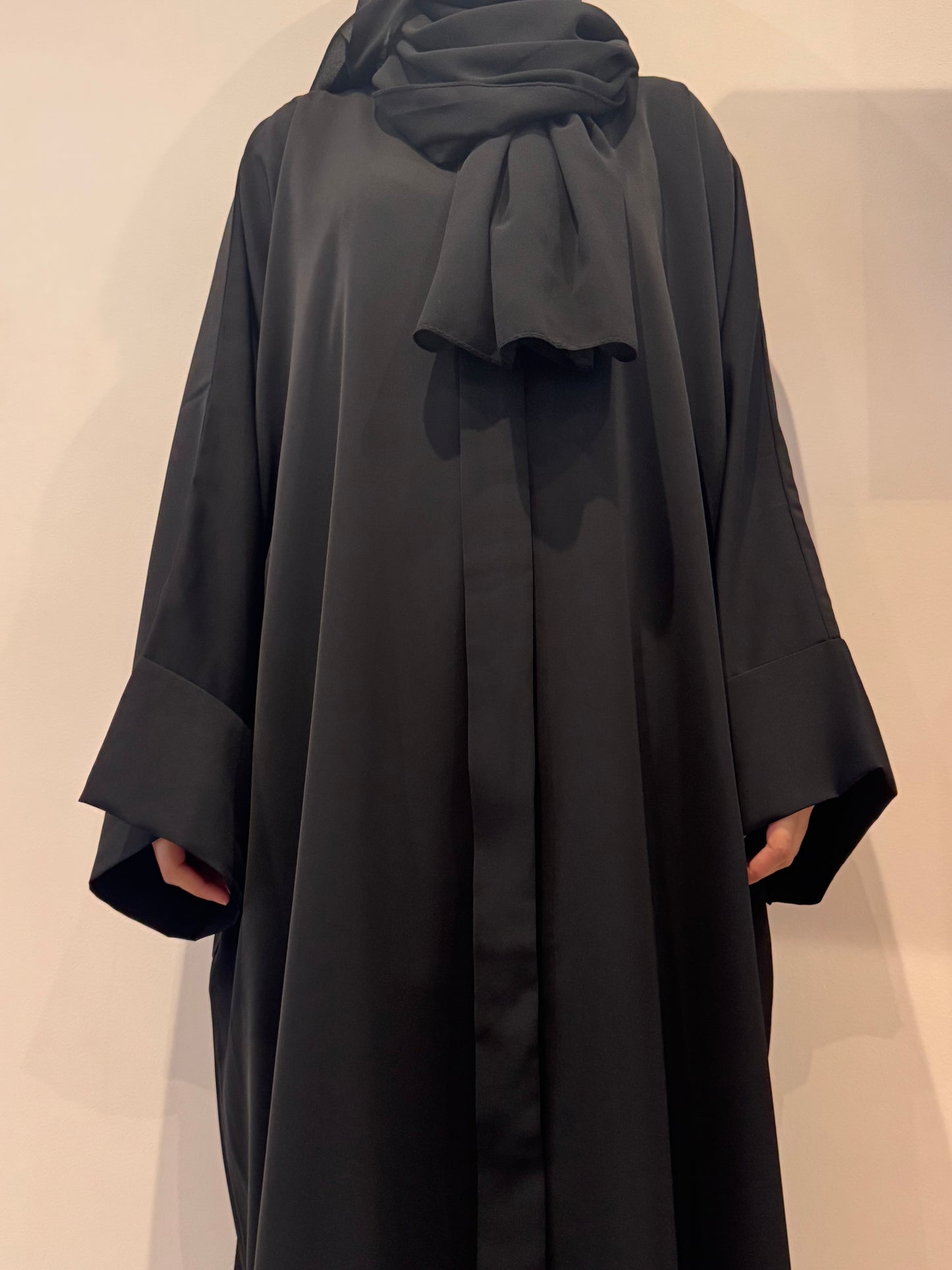 Essential Grace Abaya